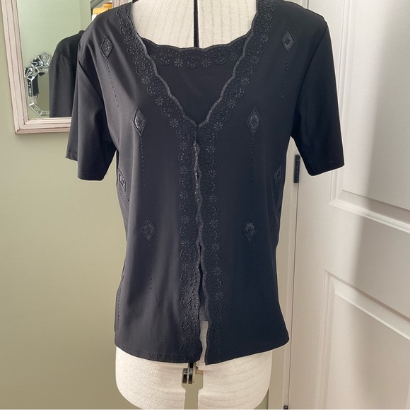UNIQUE INT’L, BLACK BEADED BLOUSE - Picture 5 of 11